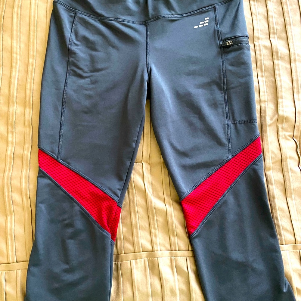 Crop fitness yoga pants